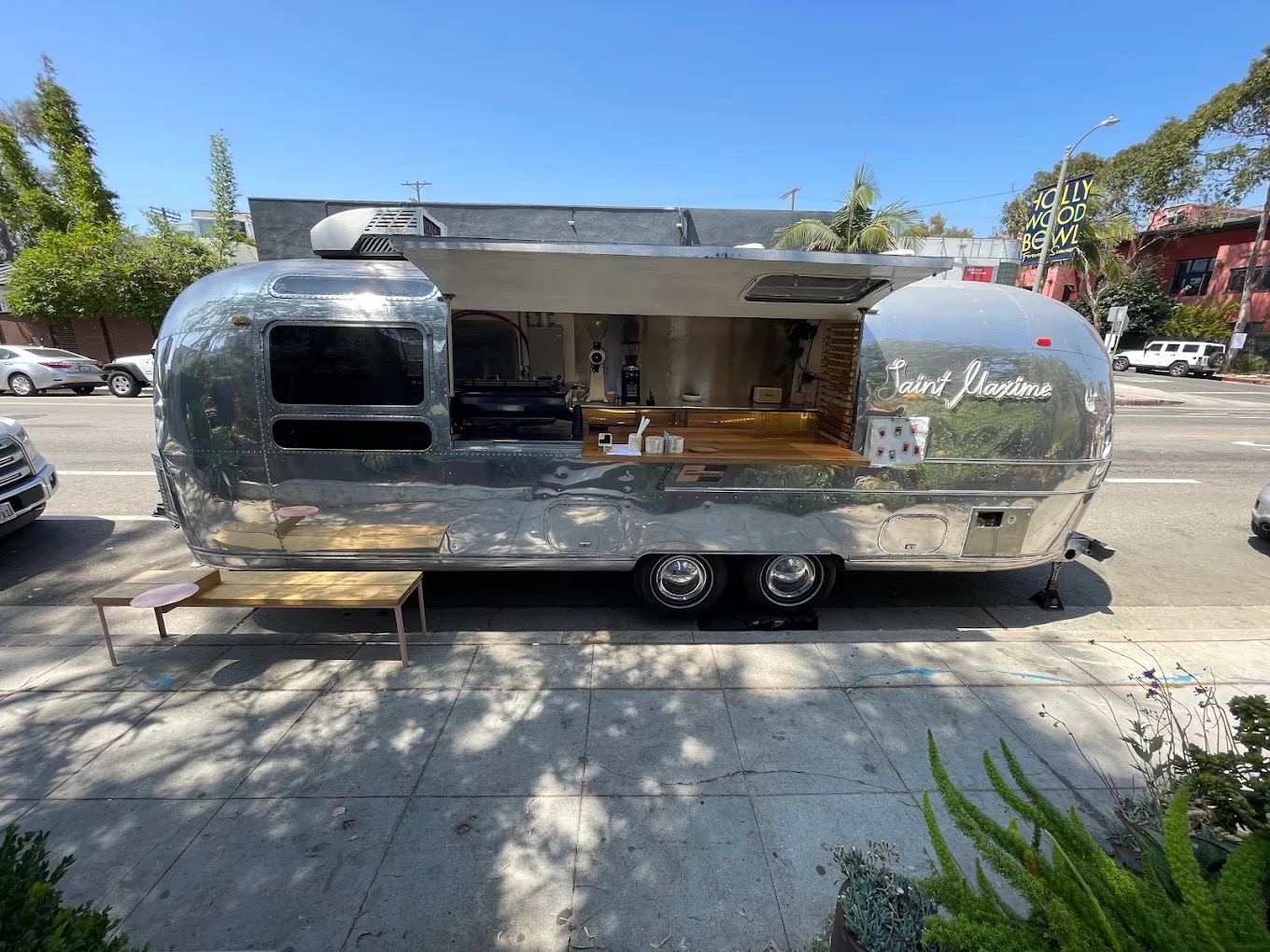 Saint Maxime Coffee airstream on Rose Ave in Venice