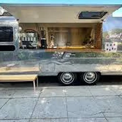 Saint Maxime Coffee and Uncle Dan Crepes on Rose Ave in Venice